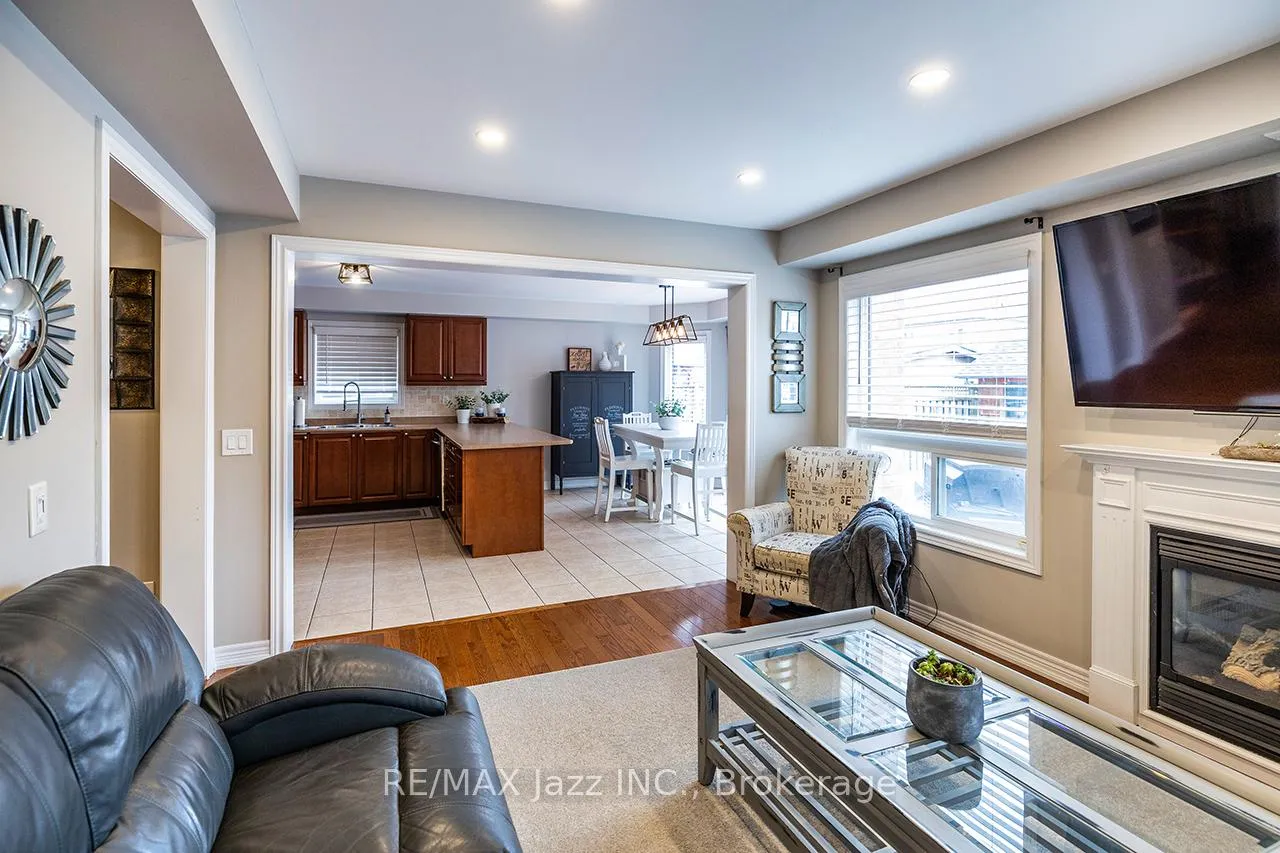 Photo 17 of 174 Southfield Avenue, Clarington, Courtice — HOMEH