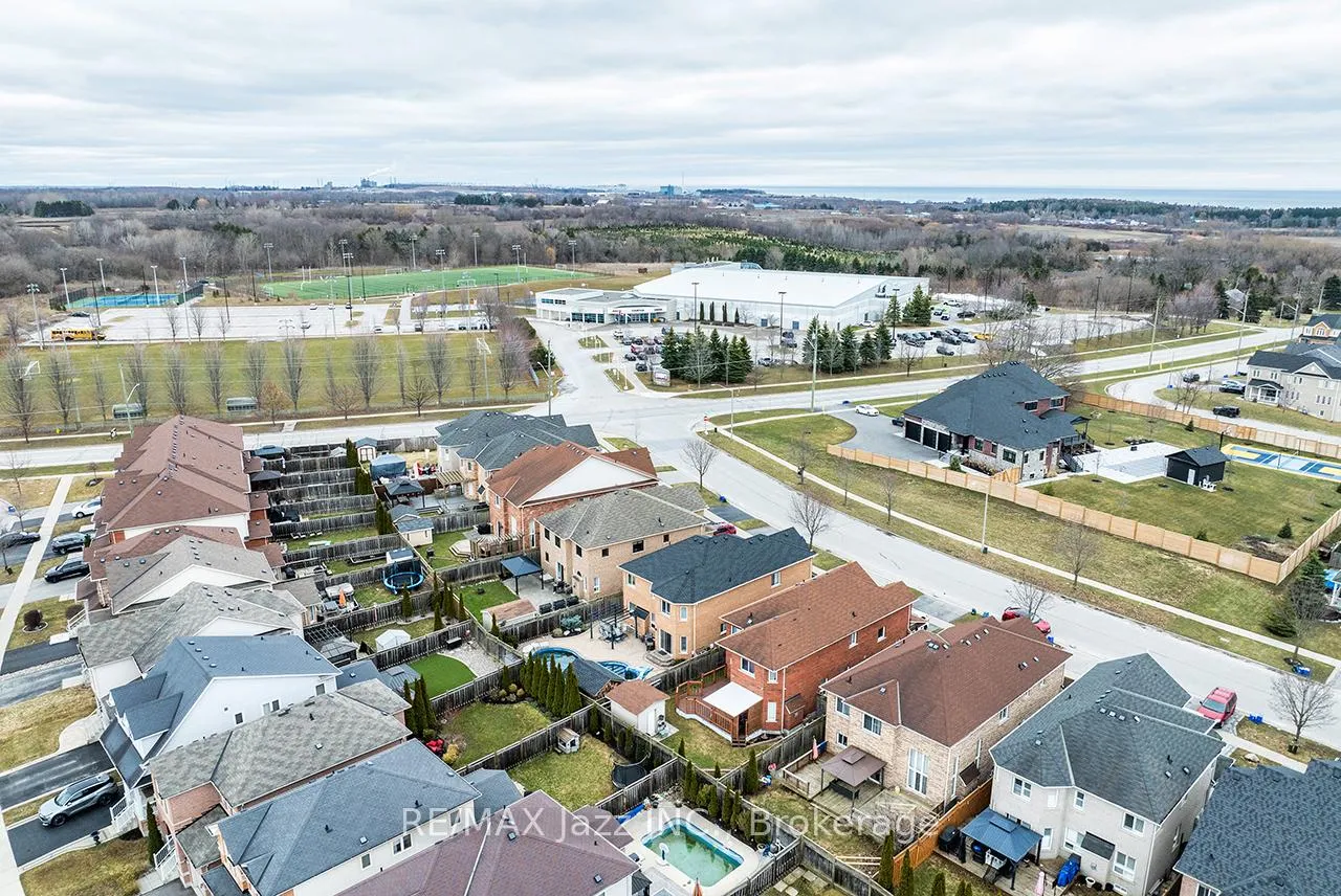 Photo 44 of 174 Southfield Avenue, Clarington, Courtice — HOMEH