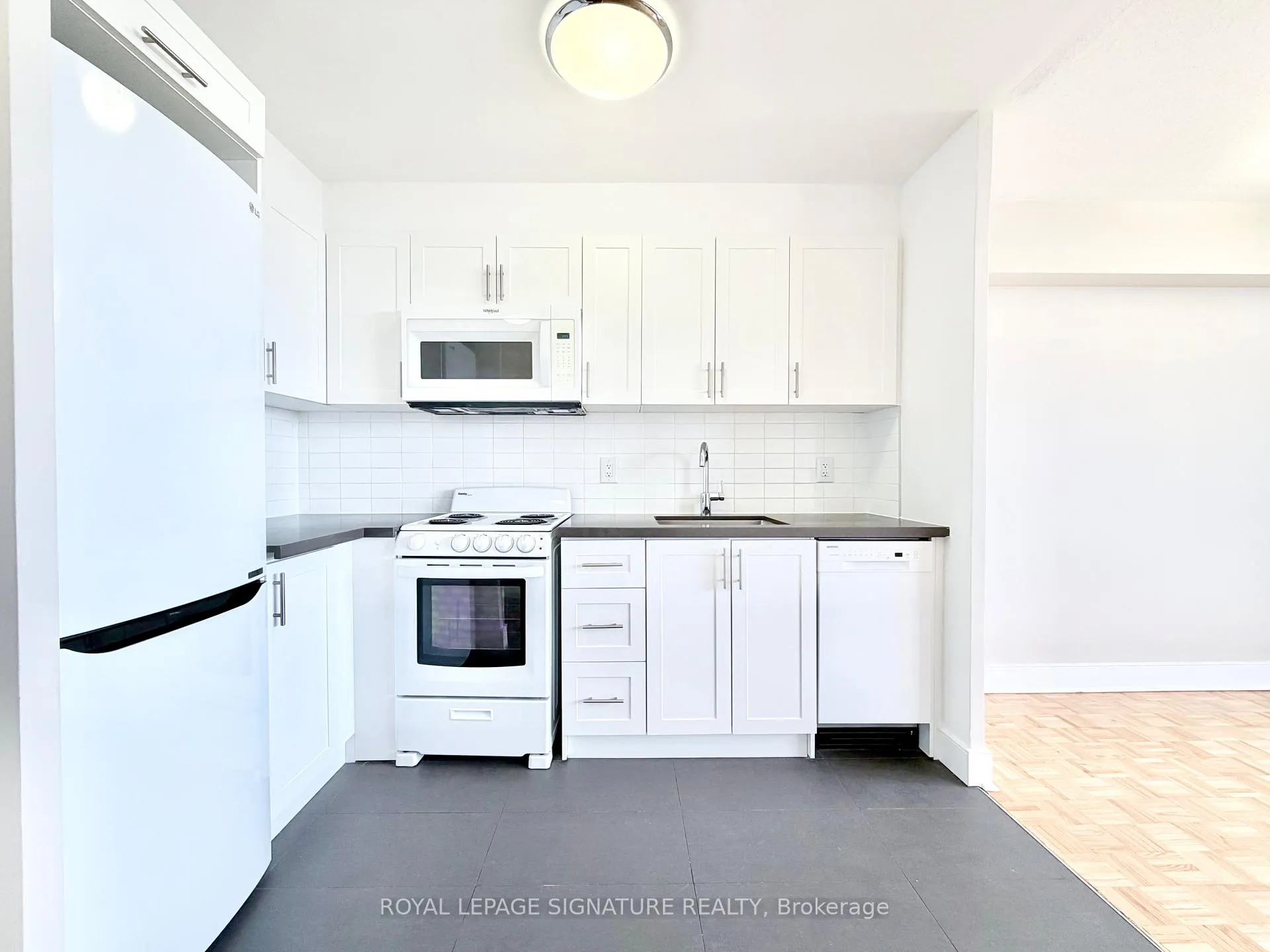 Photo 4 of Unit 1103, 1500 Bathurst Street, Toronto, Humewood-Cedarvale — HOMEH