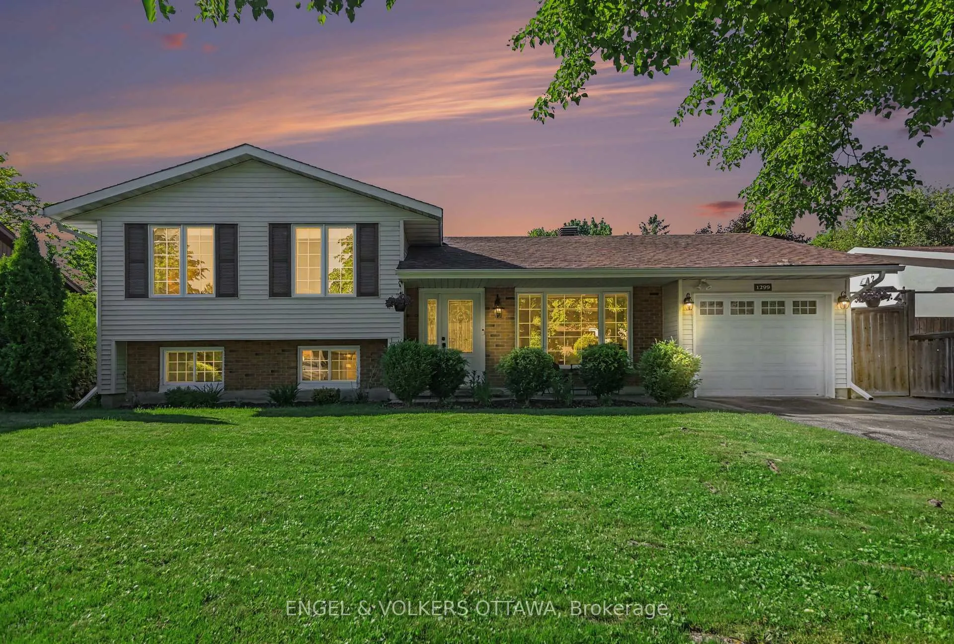 Photo 1 of 1299 Alloway Crescent, Ottawa, Carson Meadows — HOMEH