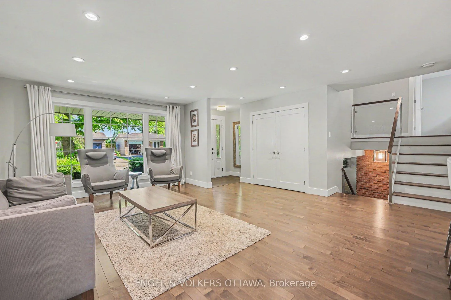 Photo 3 of 1299 Alloway Crescent, Ottawa, Carson Meadows — HOMEH