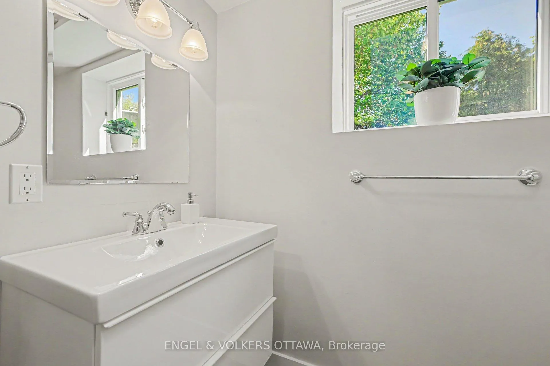 Photo 18 of 1299 Alloway Crescent, Ottawa, Carson Meadows — HOMEH