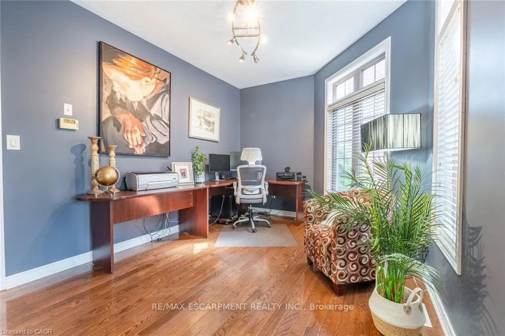 Photo 13 of 2338 Norland Drive, Burlington, Orchard — HOMEH