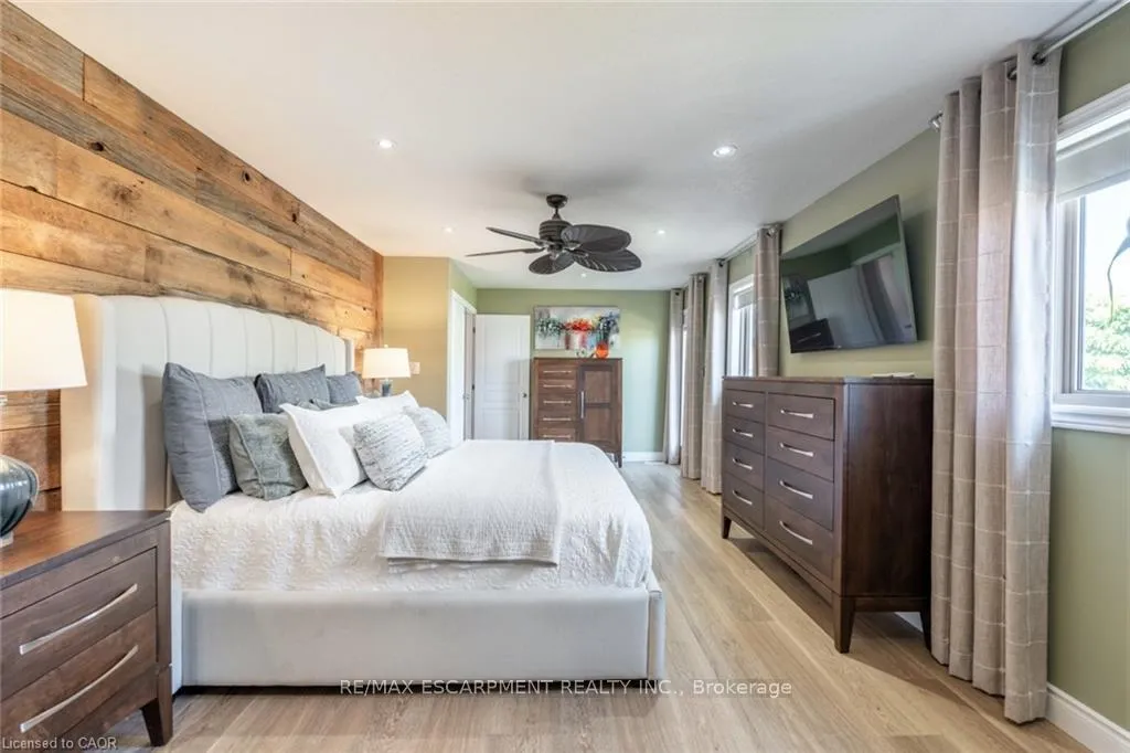 Photo 18 of 2338 Norland Drive, Burlington, Orchard — HOMEH