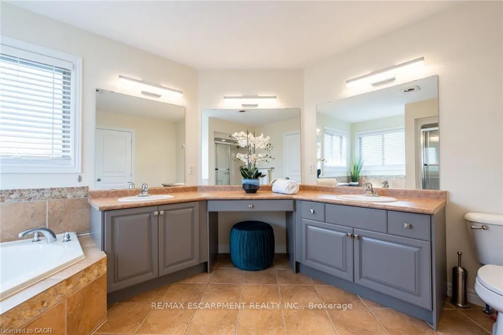 Photo 21 of 2338 Norland Drive, Burlington, Orchard — HOMEH