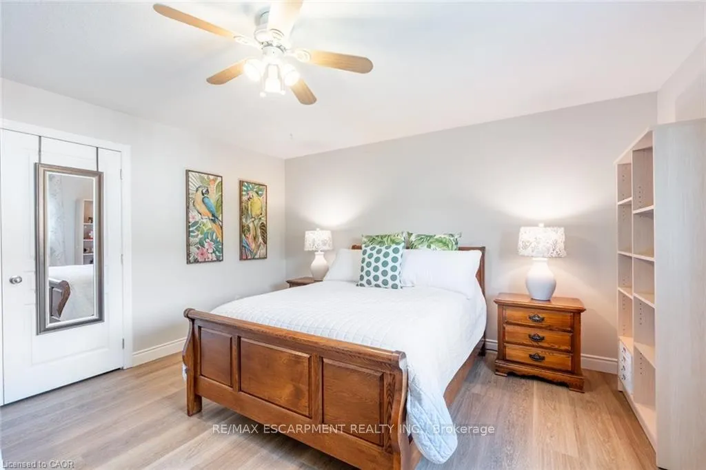 Photo 24 of 2338 Norland Drive, Burlington, Orchard — HOMEH