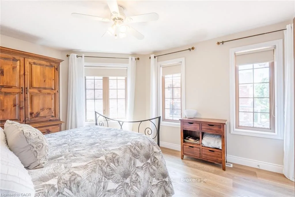 Photo 28 of 2338 Norland Drive, Burlington, Orchard — HOMEH