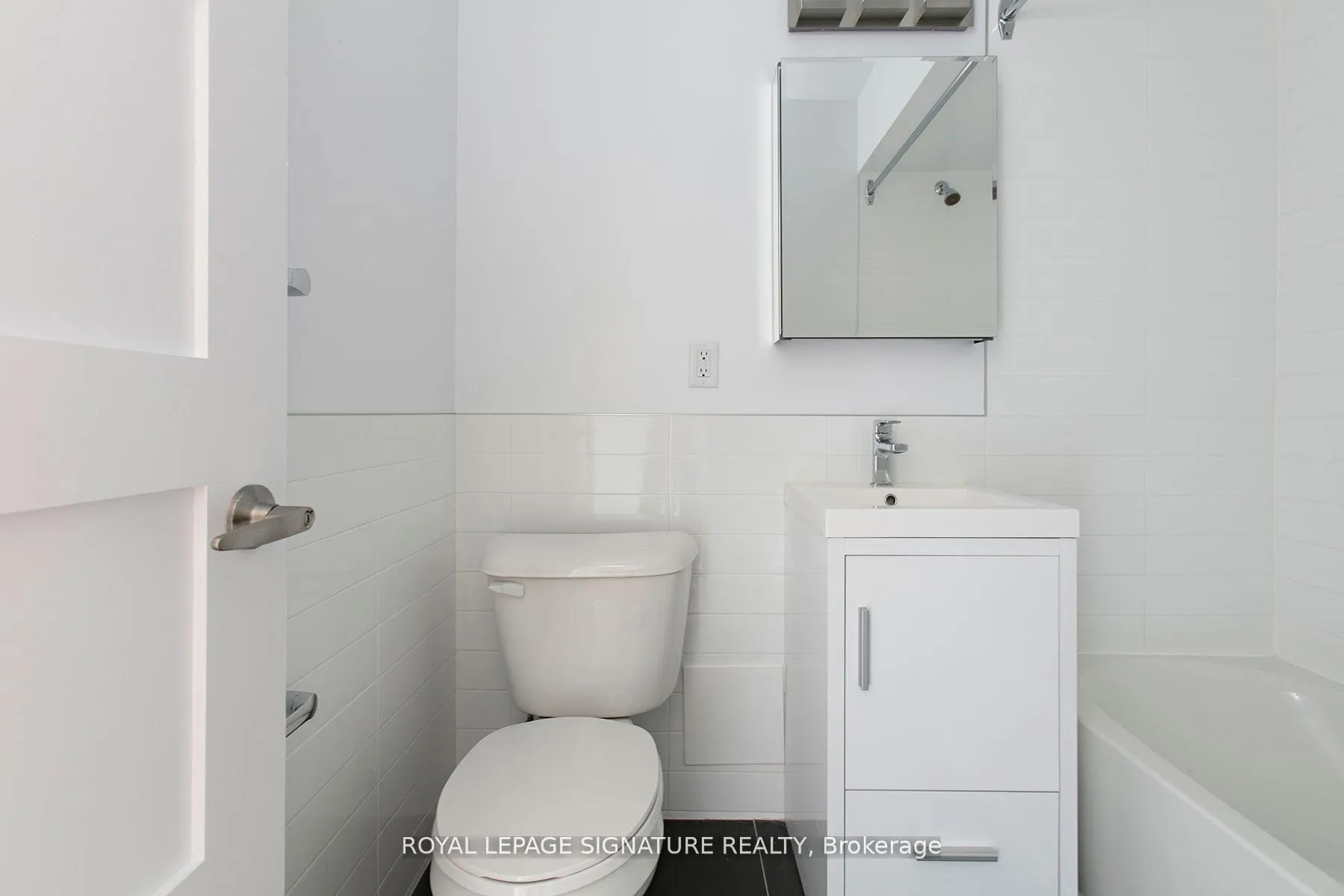 Photo 2 of Unit 206, 990 Avenue Road, Toronto, Yonge-Eglinton — HOMEH