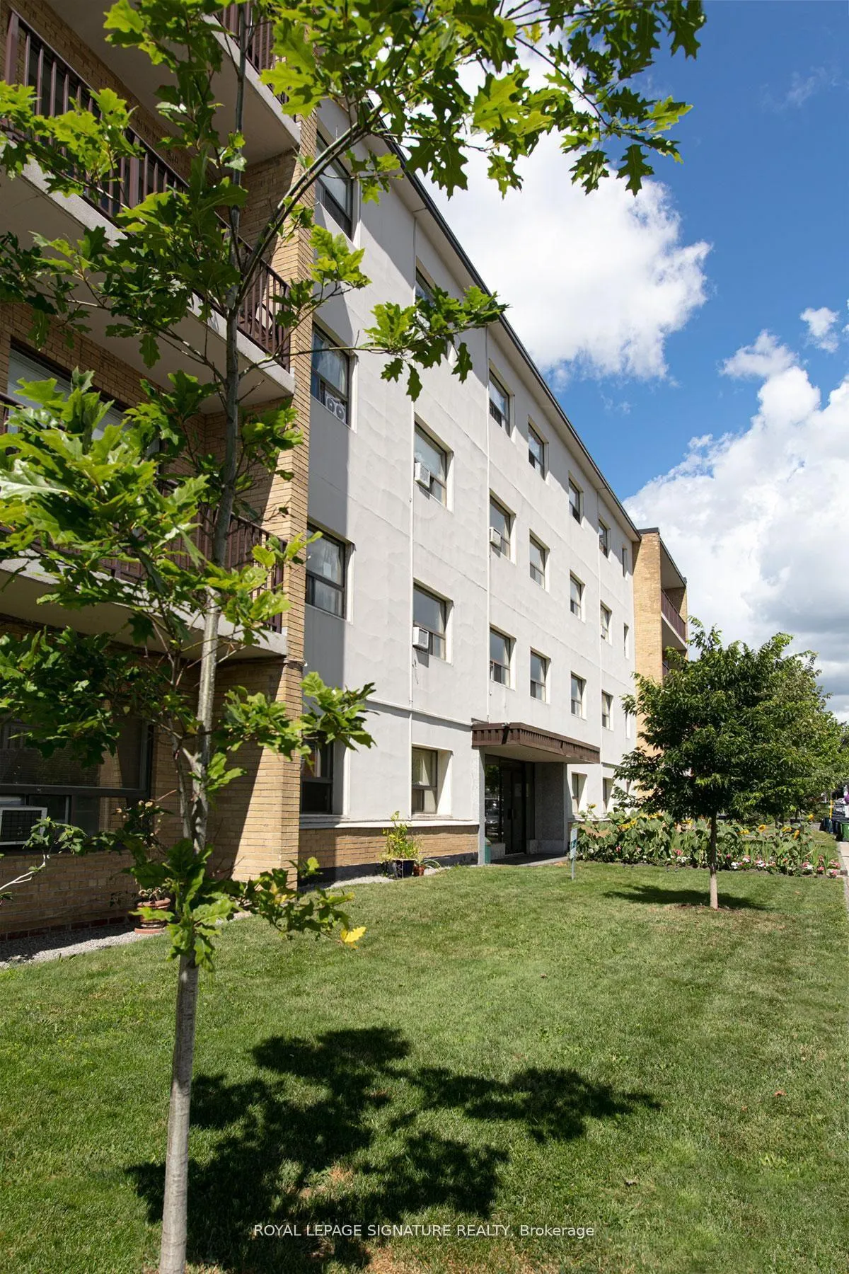 Photo 6 of Unit 206, 990 Avenue Road, Toronto, Yonge-Eglinton — HOMEH