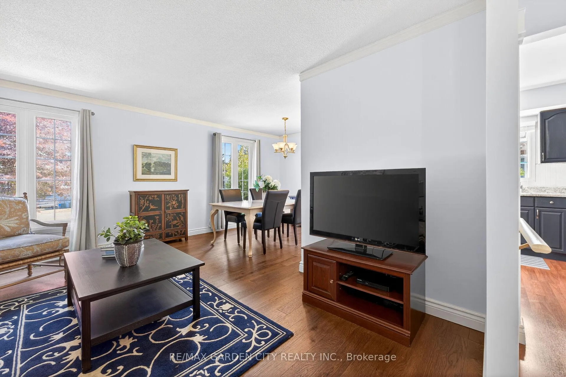 Photo 8 of 6 Barbara Place, St. Catharines, Lakeshore — HOMEH