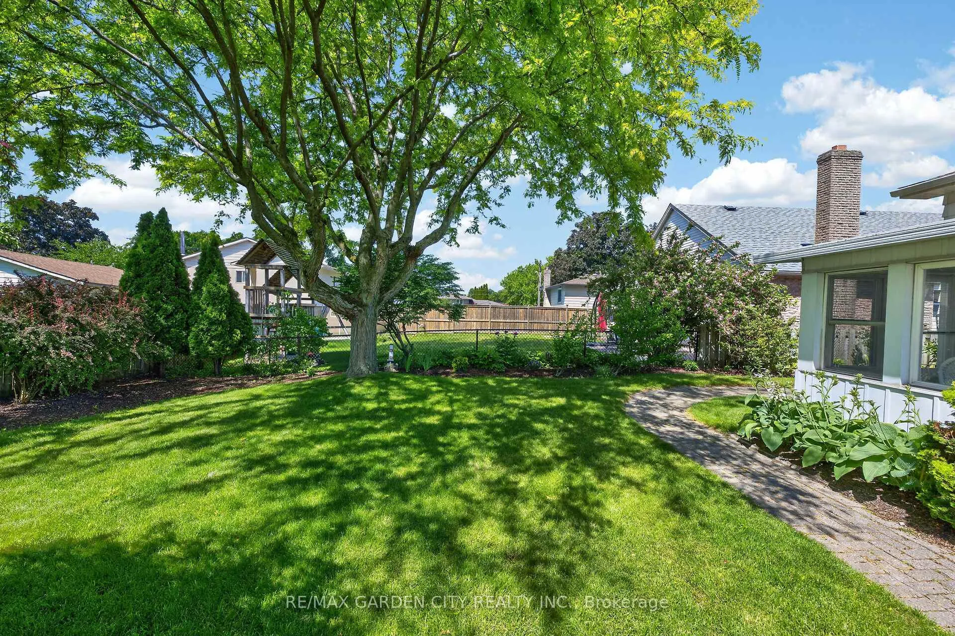 Photo 32 of 6 Barbara Place, St. Catharines, Lakeshore — HOMEH