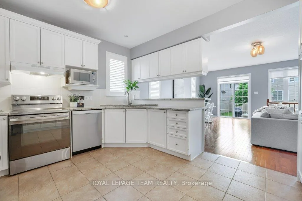 Photo 5 of 556 Dalewood Crescent, Ottawa, Stittsville (South) — HOMEH