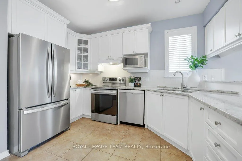 Photo 6 of 556 Dalewood Crescent, Ottawa, Stittsville (South) — HOMEH