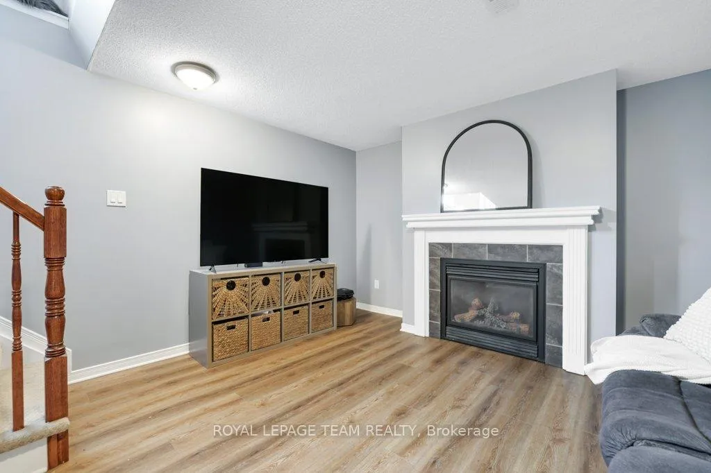 Photo 21 of 556 Dalewood Crescent, Ottawa, Stittsville (South) — HOMEH