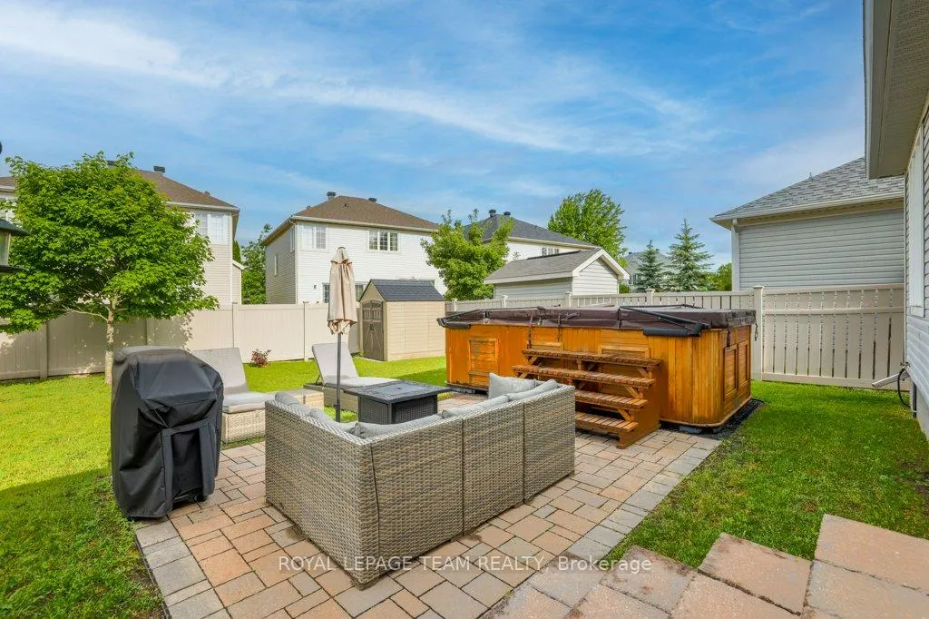 Photo 26 of 556 Dalewood Crescent, Ottawa, Stittsville (South) — HOMEH