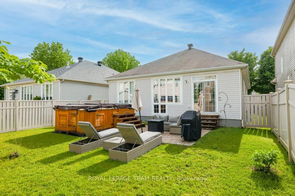 Photo 28 of 556 Dalewood Crescent, Ottawa, Stittsville (South) — HOMEH