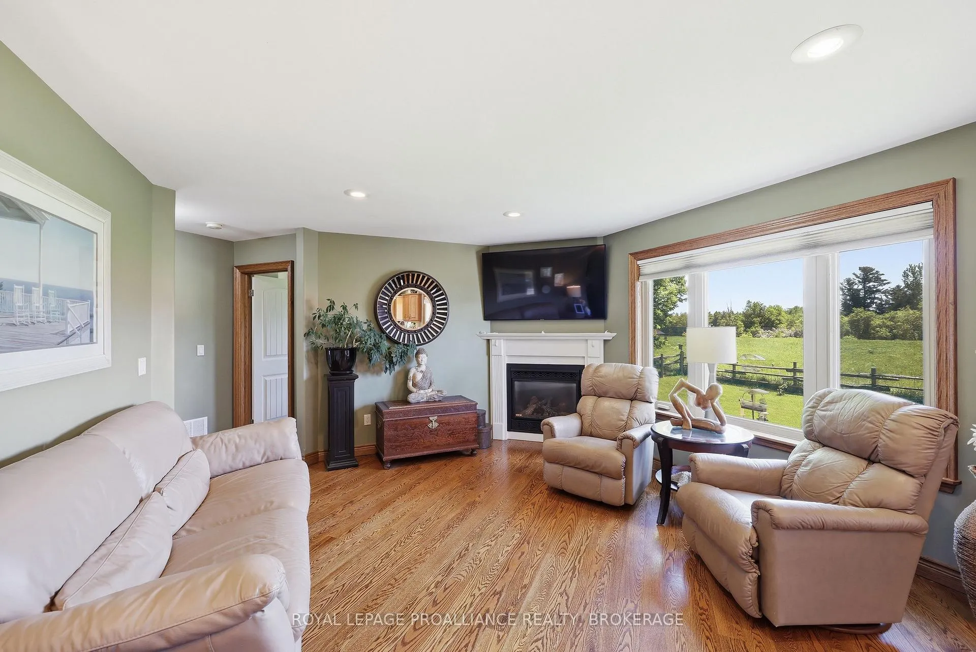 Photo 4 of 4279 Arena Boundary Road, Frontenac, Frontenac South — HOMEH