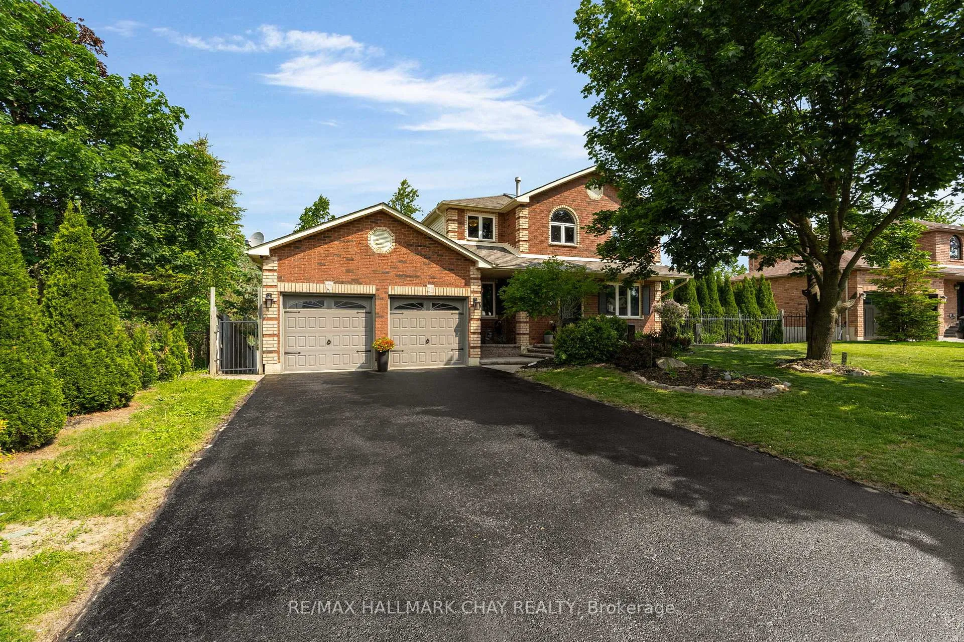 Photo 1 of 16 Columbia Road, Barrie, Holly — HOMEH