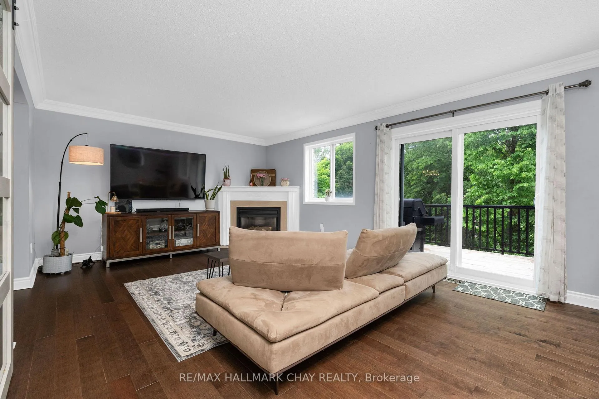 Photo 10 of 16 Columbia Road, Barrie, Holly — HOMEH