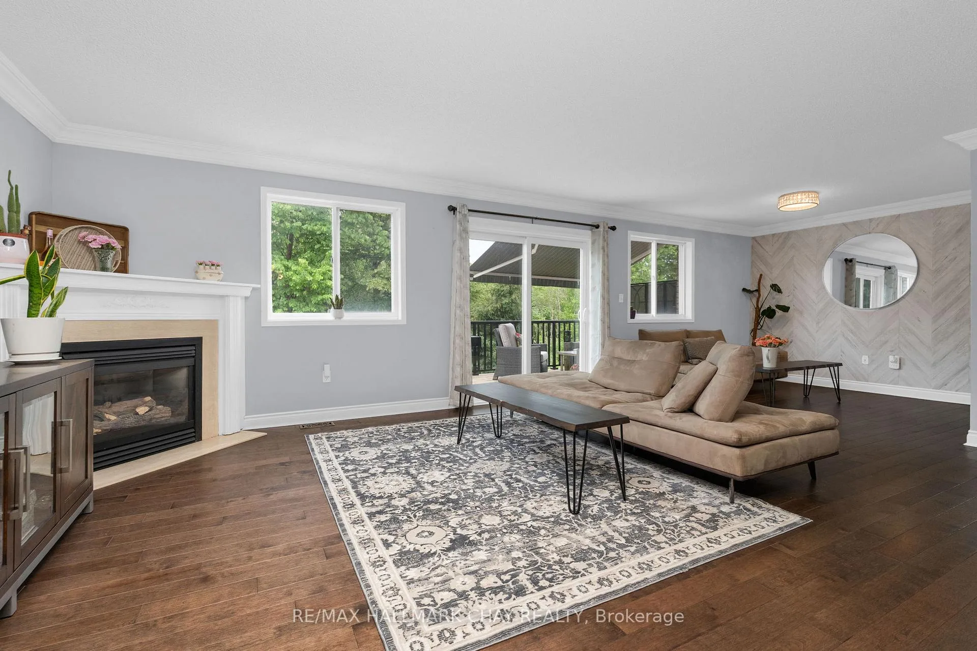 Photo 11 of 16 Columbia Road, Barrie, Holly — HOMEH