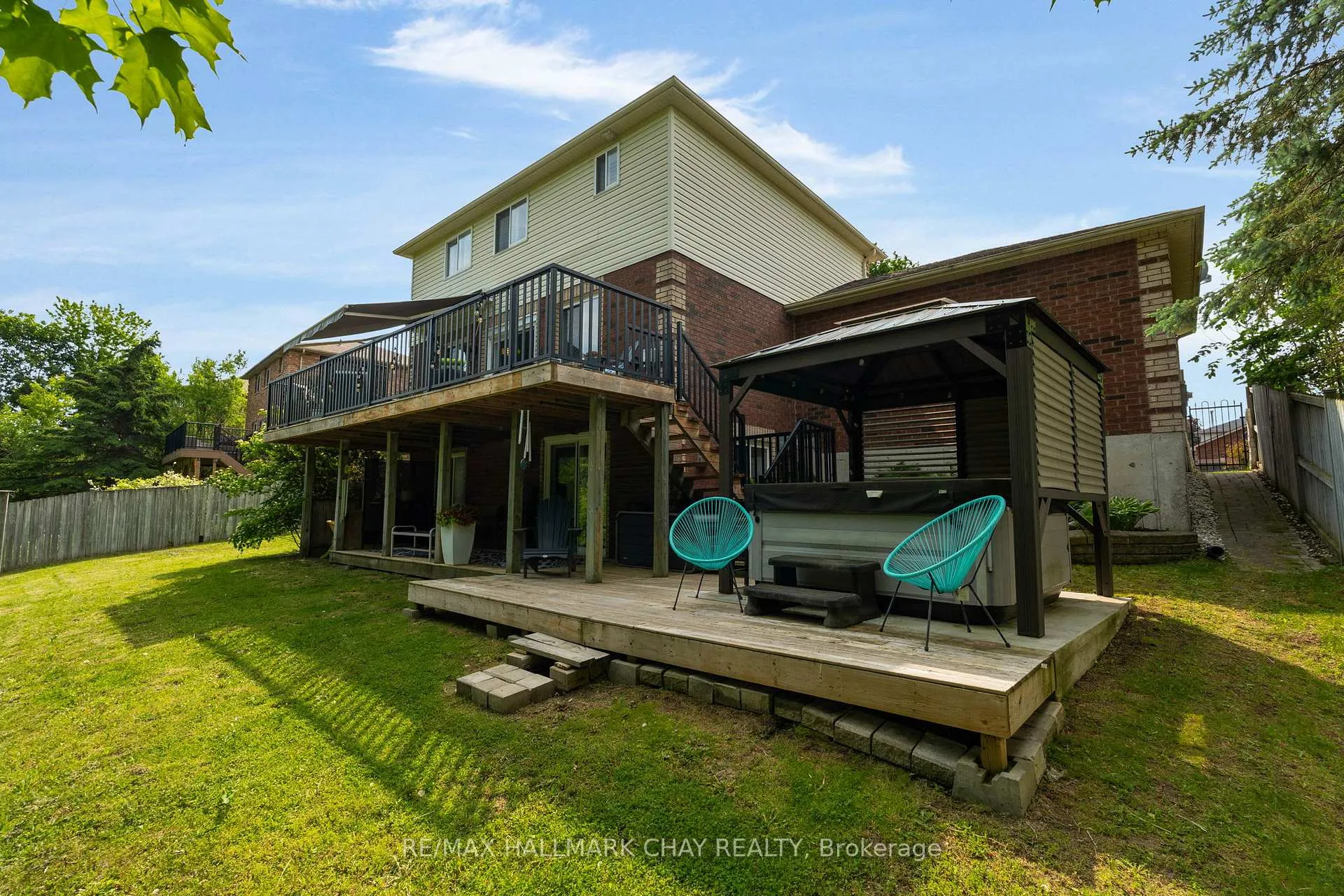 Photo 36 of 16 Columbia Road, Barrie, Holly — HOMEH