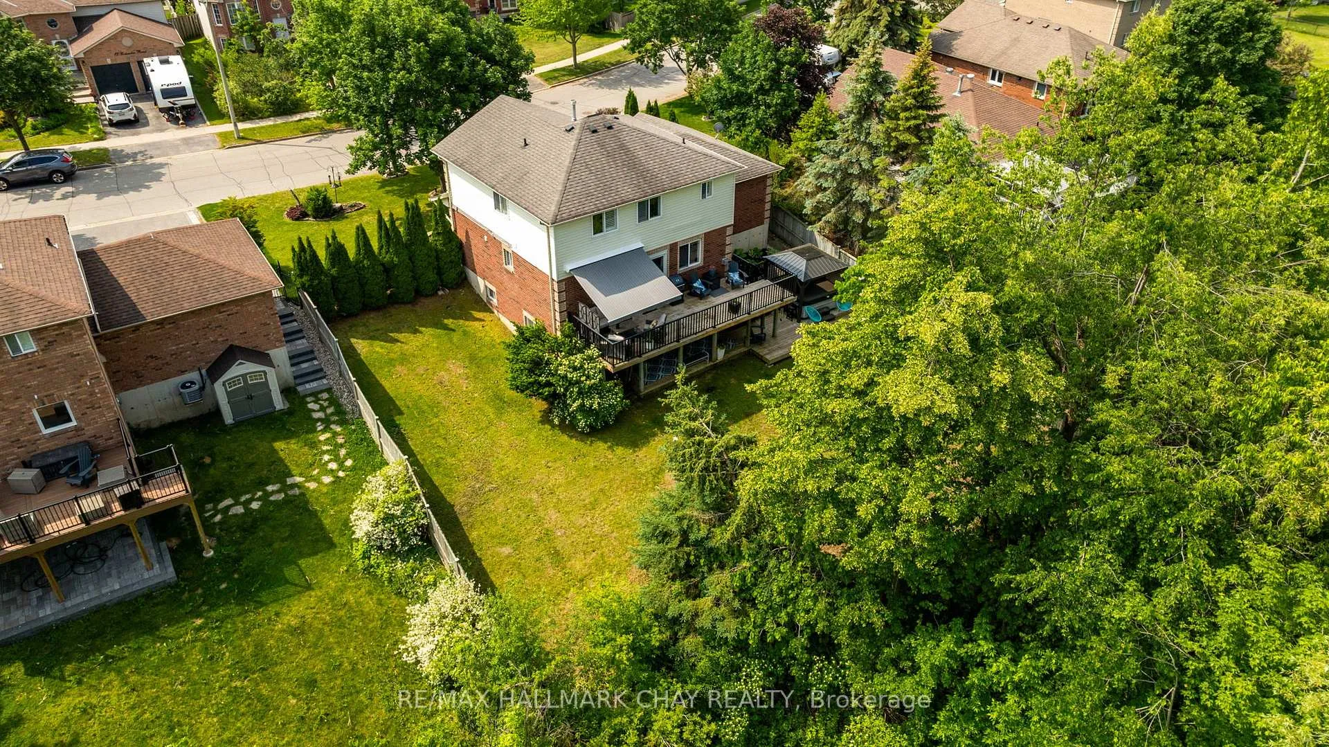 Photo 43 of 16 Columbia Road, Barrie, Holly — HOMEH