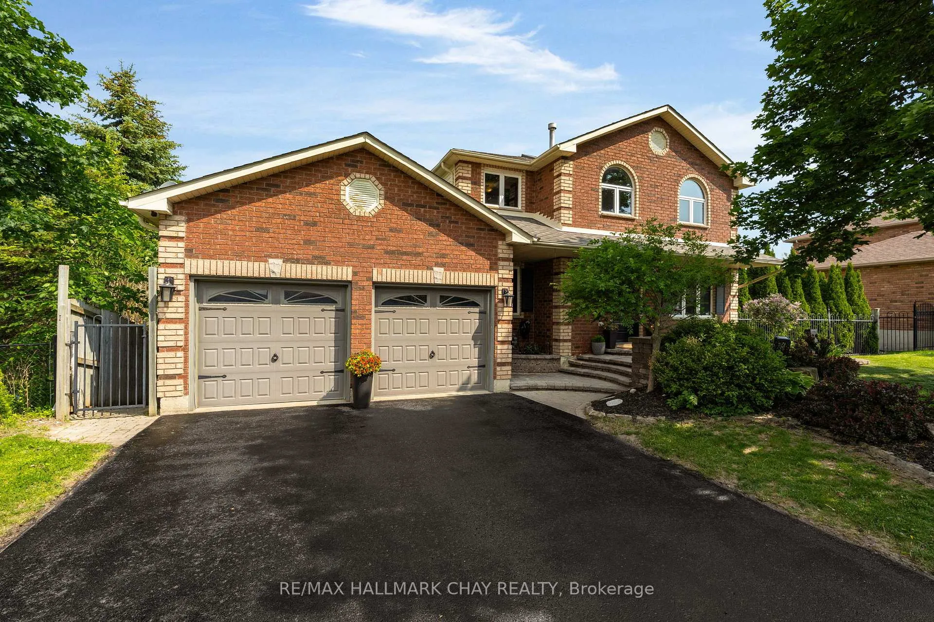 Photo 44 of 16 Columbia Road, Barrie, Holly — HOMEH