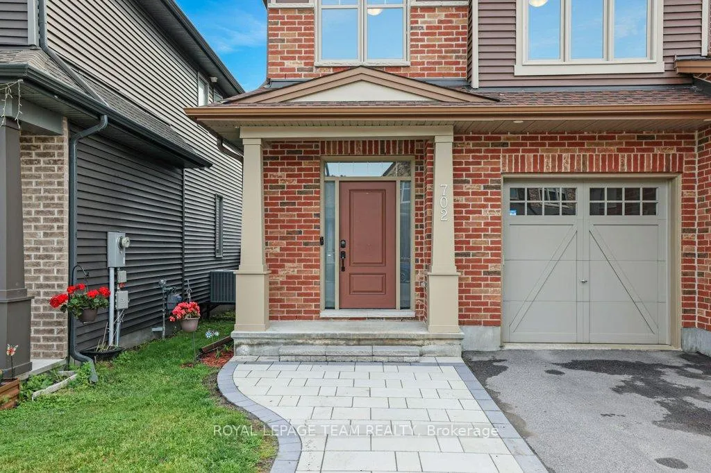 Photo 3 of 702 Vivera Place, Ottawa, Stittsville (North) — HOMEH