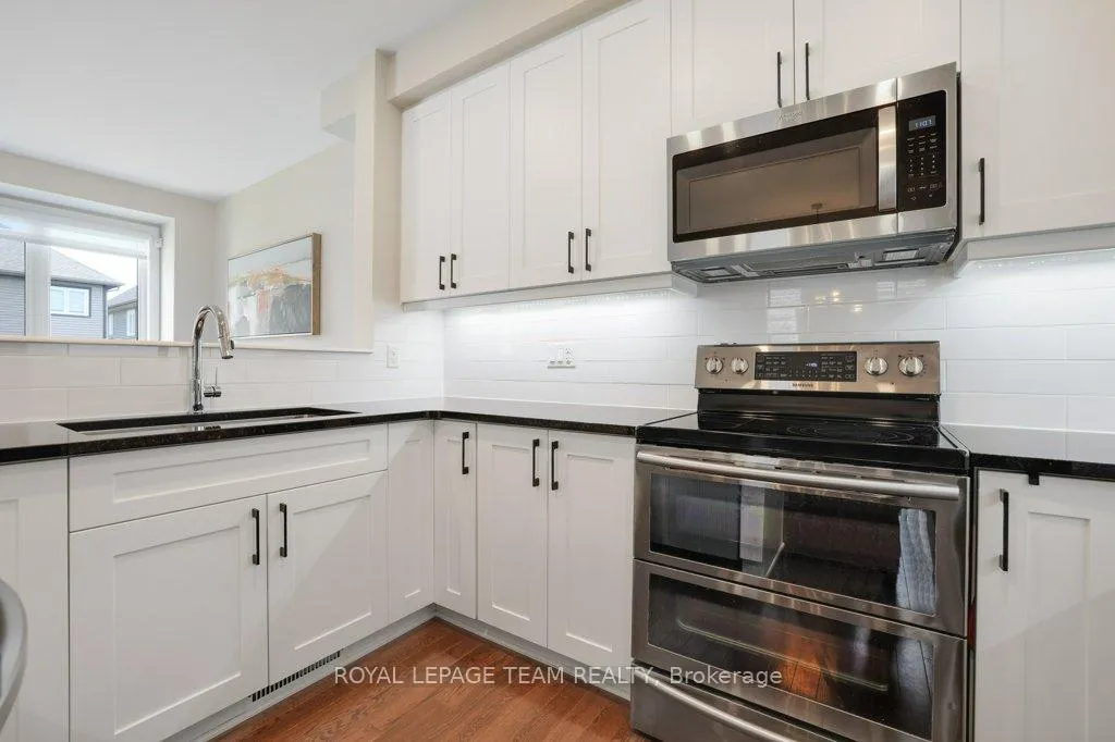 Photo 8 of 702 Vivera Place, Ottawa, Stittsville (North) — HOMEH