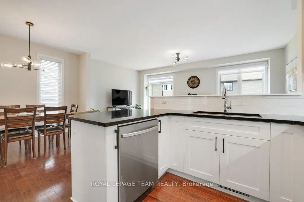 Photo 9 of 702 Vivera Place, Ottawa, Stittsville (North) — HOMEH