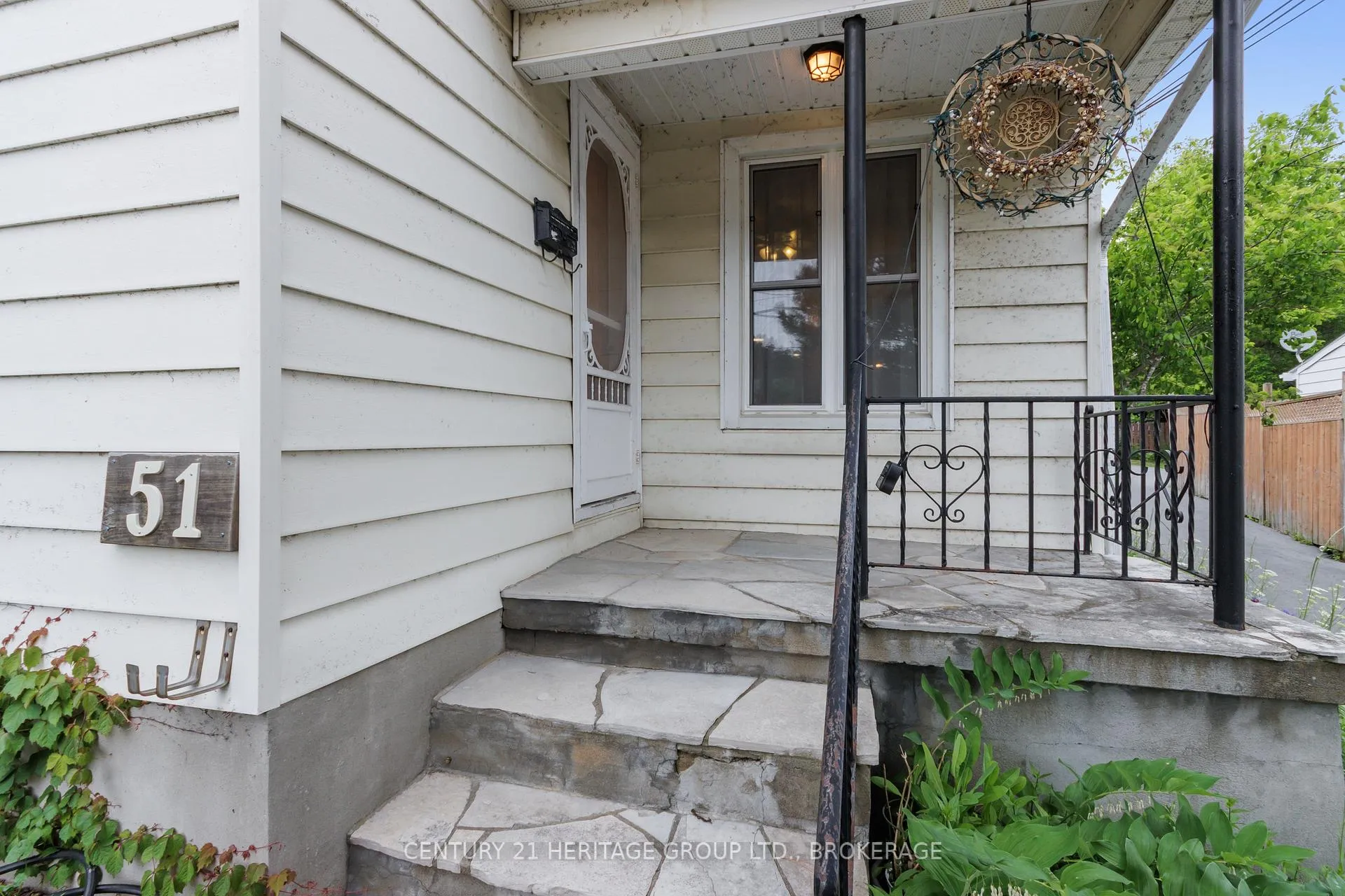 Photo 4 of 51 Quebec Street, Kingston, East of Sir John A. Blvd — HOMEH