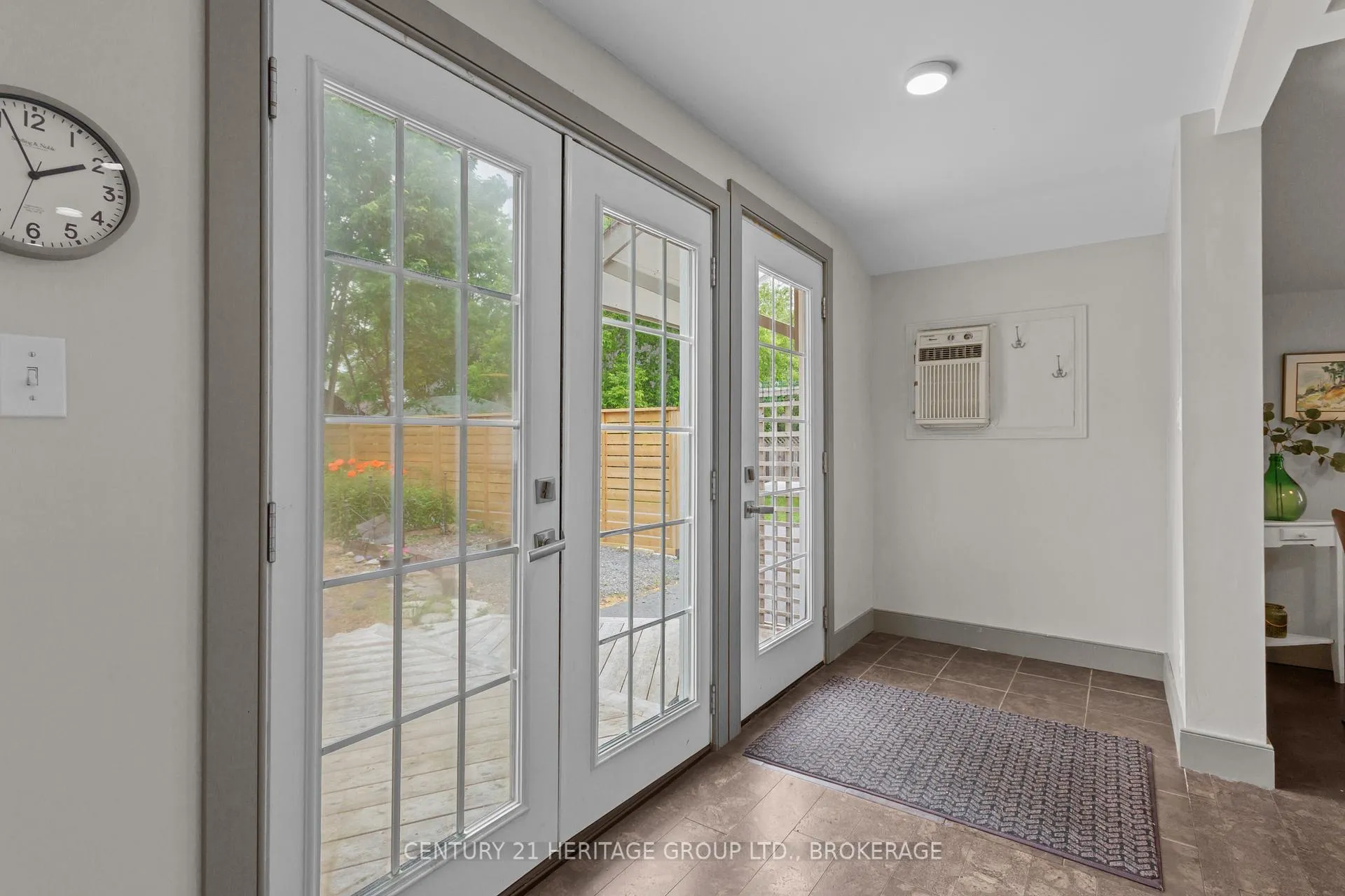 Photo 16 of 51 Quebec Street, Kingston, East of Sir John A. Blvd — HOMEH