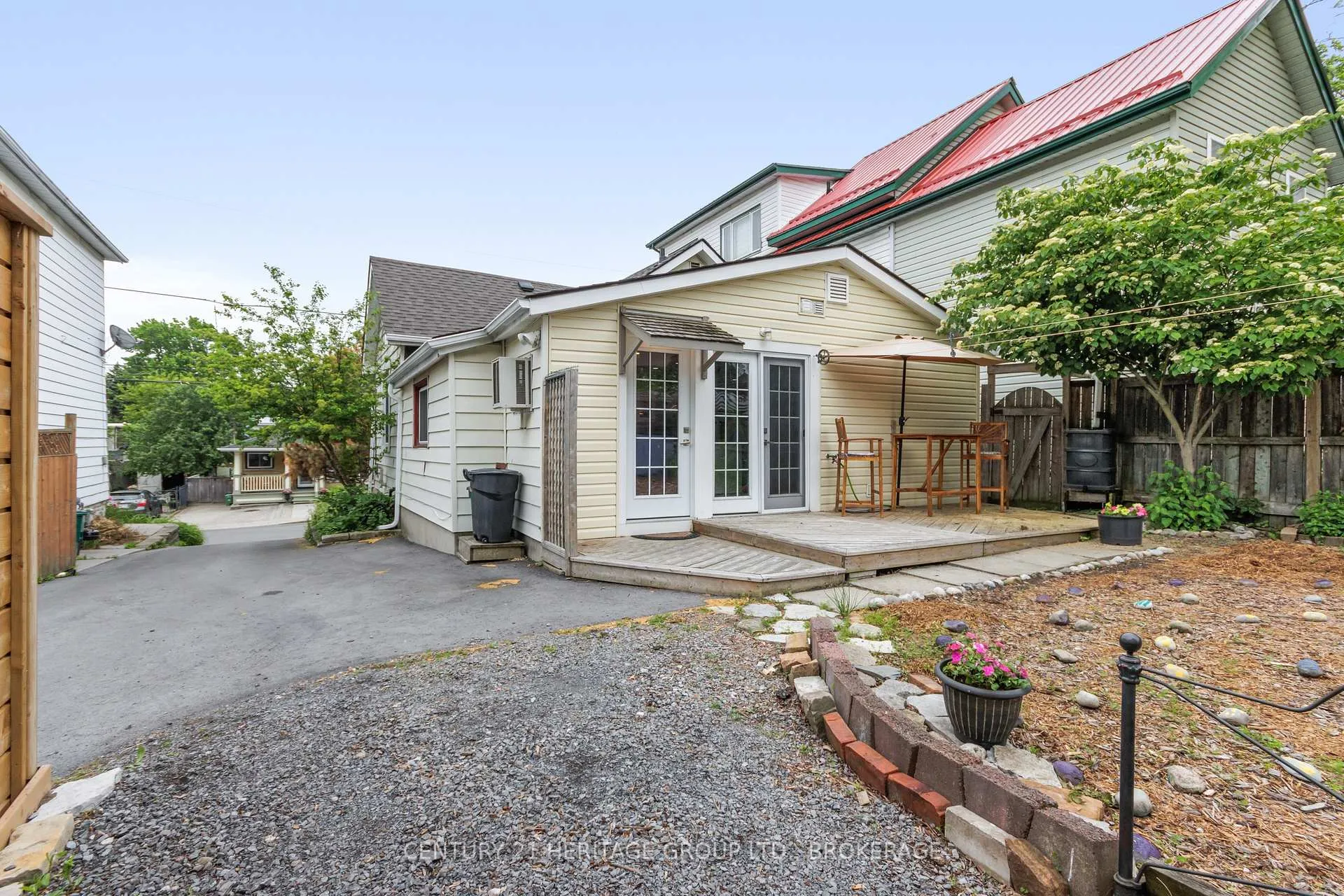 Photo 29 of 51 Quebec Street, Kingston, East of Sir John A. Blvd — HOMEH