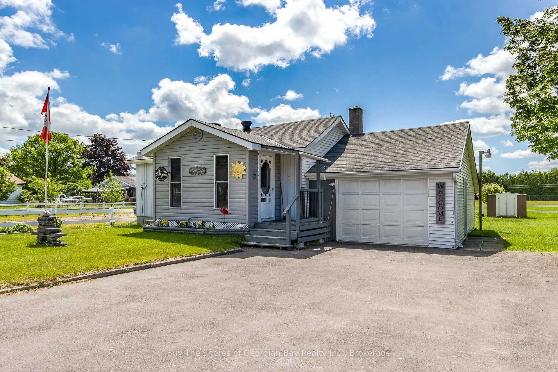 Photo 1 of 17 Balm Beach Road E, Tiny, Perkinsfield — HOMEH