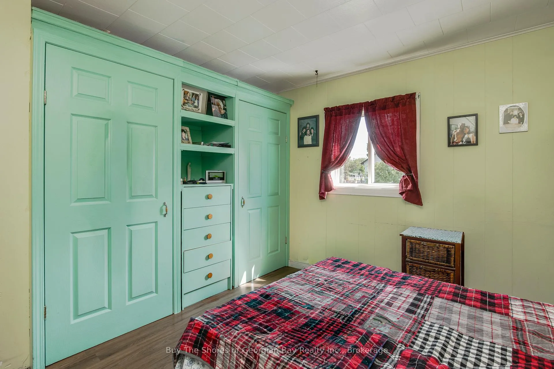 Photo 14 of 17 Balm Beach Road E, Tiny, Perkinsfield — HOMEH