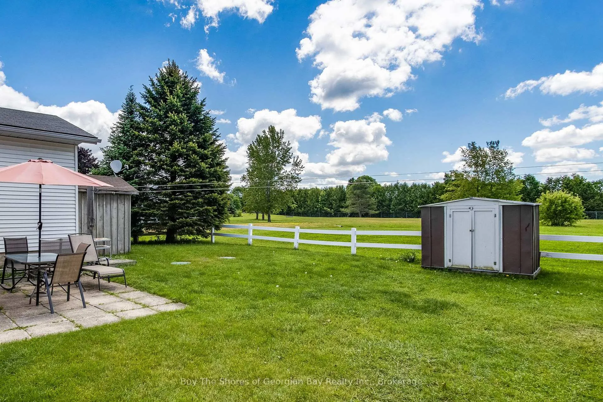 Photo 25 of 17 Balm Beach Road E, Tiny, Perkinsfield — HOMEH