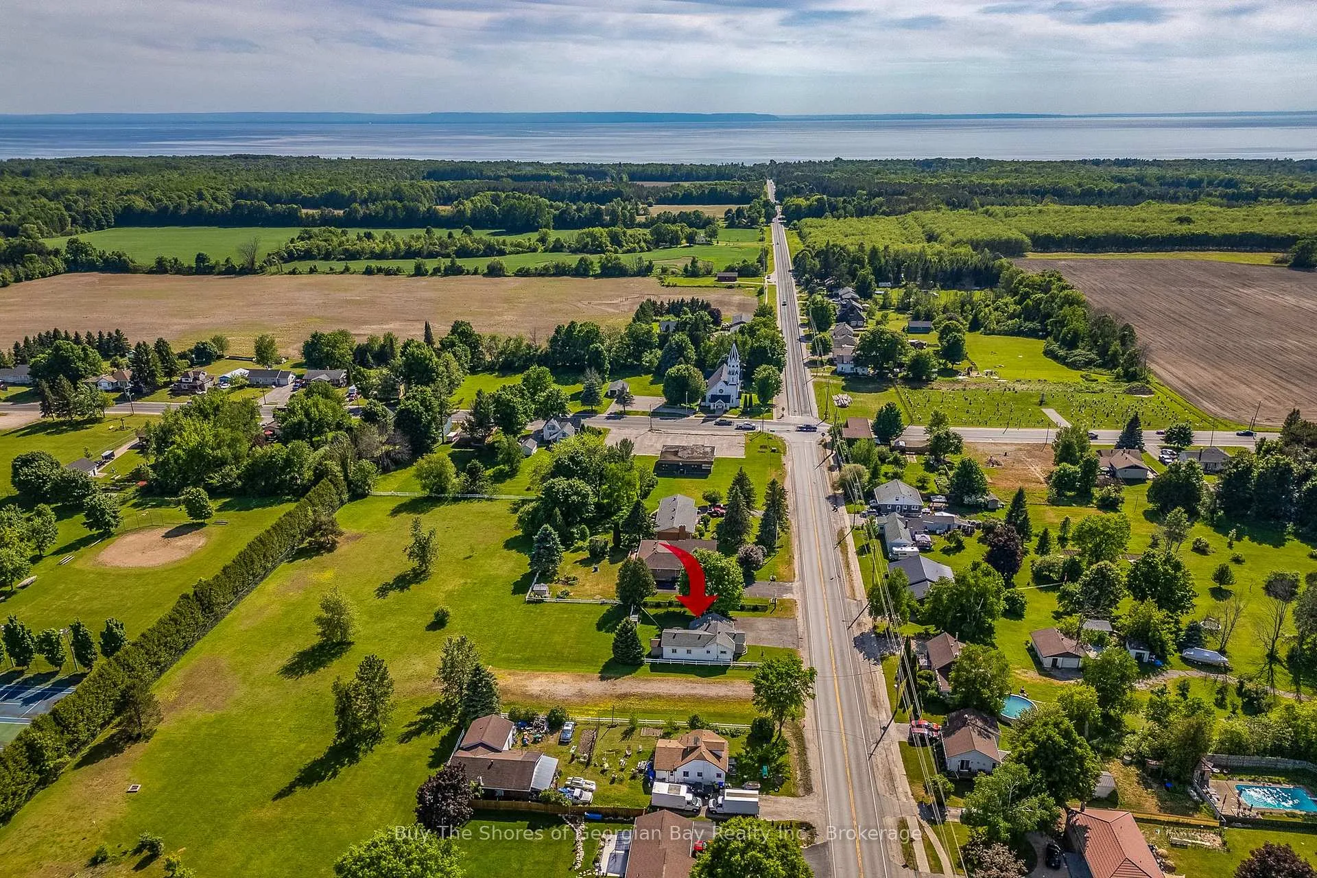 Photo 35 of 17 Balm Beach Road E, Tiny, Perkinsfield — HOMEH