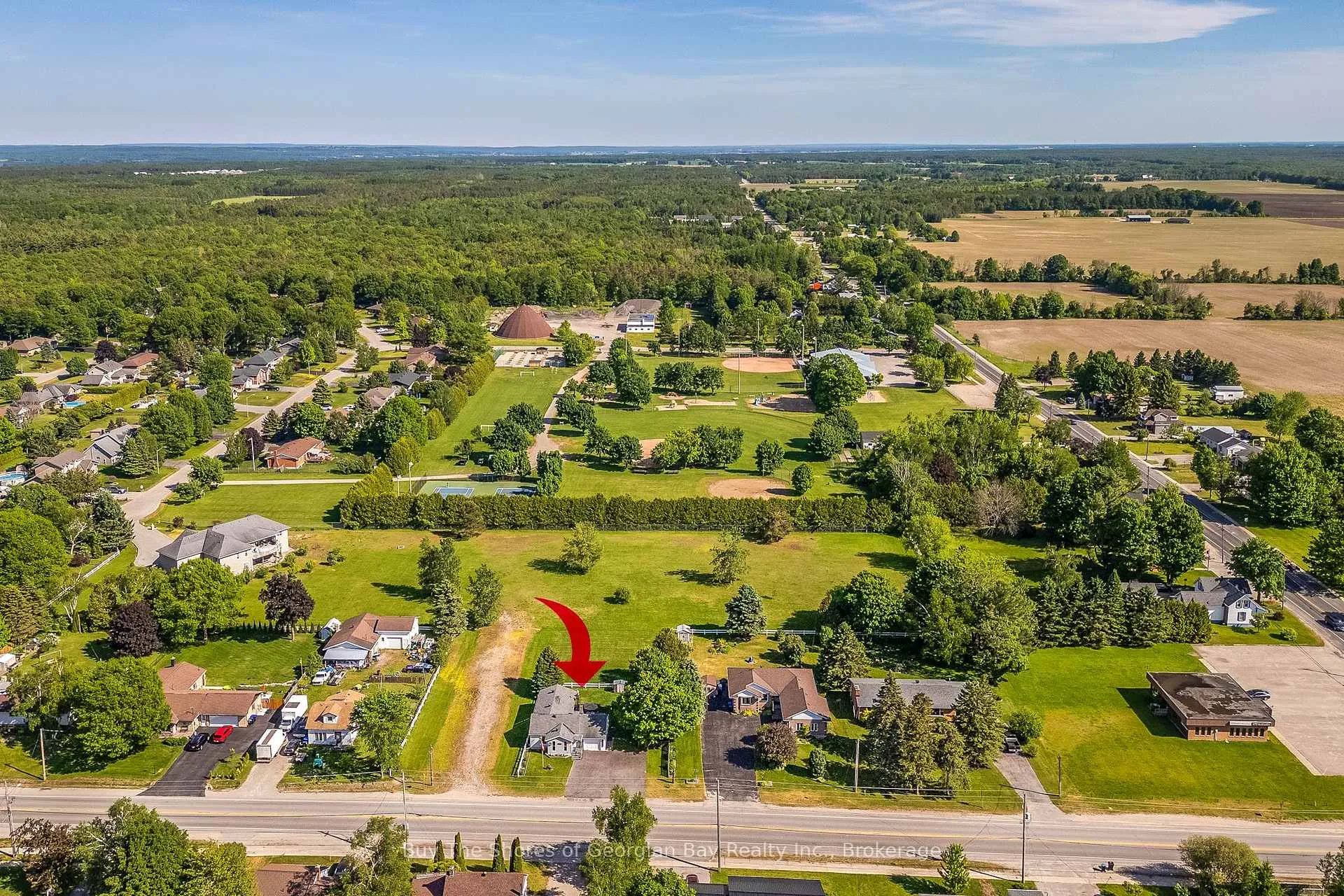Photo 37 of 17 Balm Beach Road E, Tiny, Perkinsfield — HOMEH