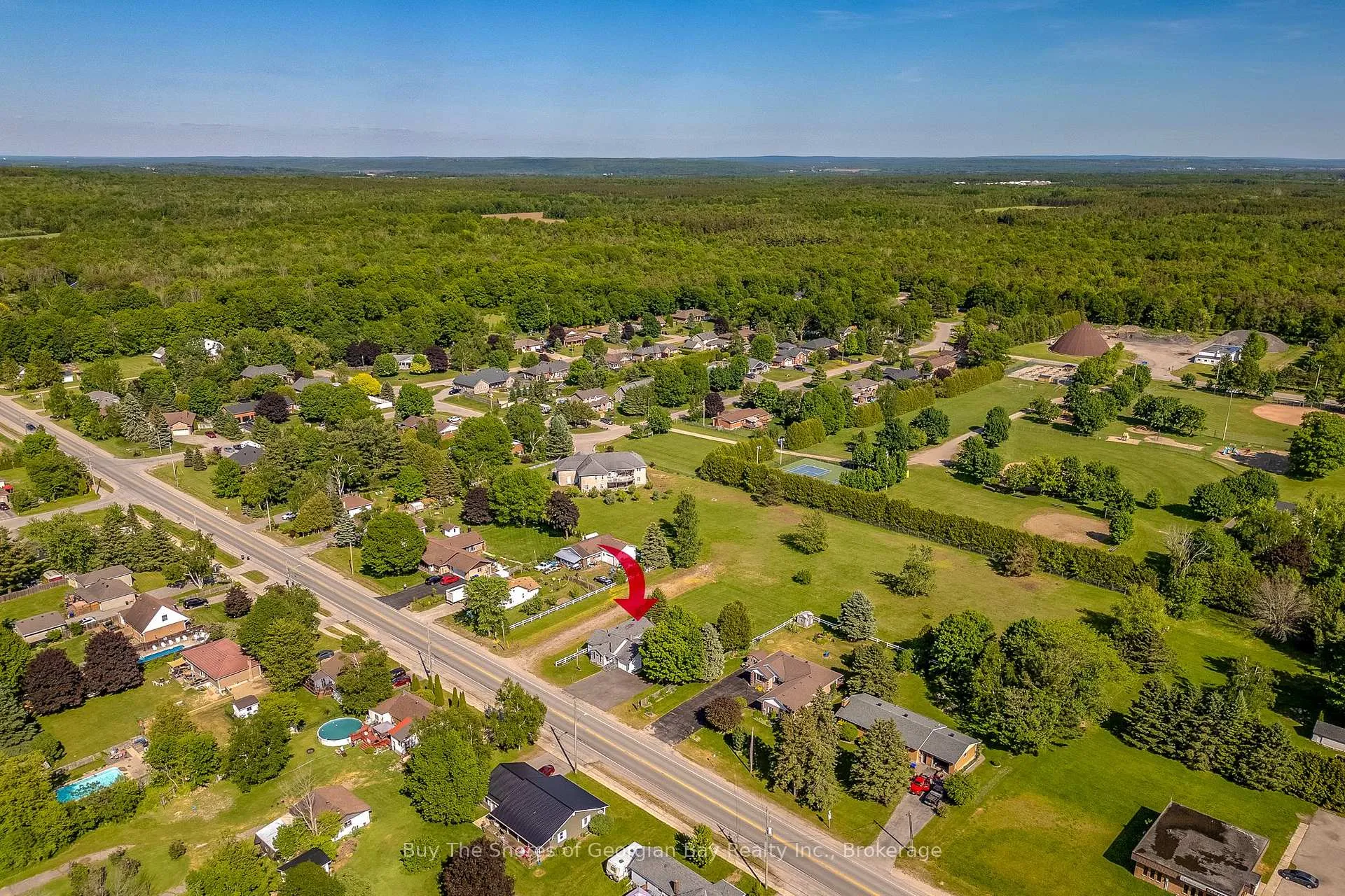 Photo 38 of 17 Balm Beach Road E, Tiny, Perkinsfield — HOMEH