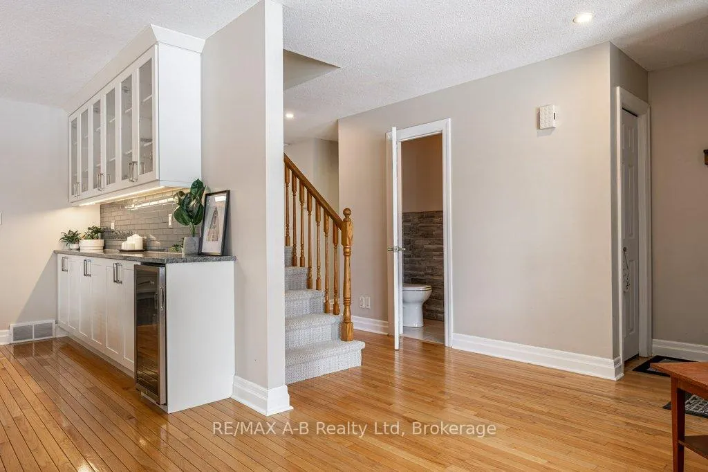 Photo 6 of 86 Freeland Drive, Stratford — HOMEH
