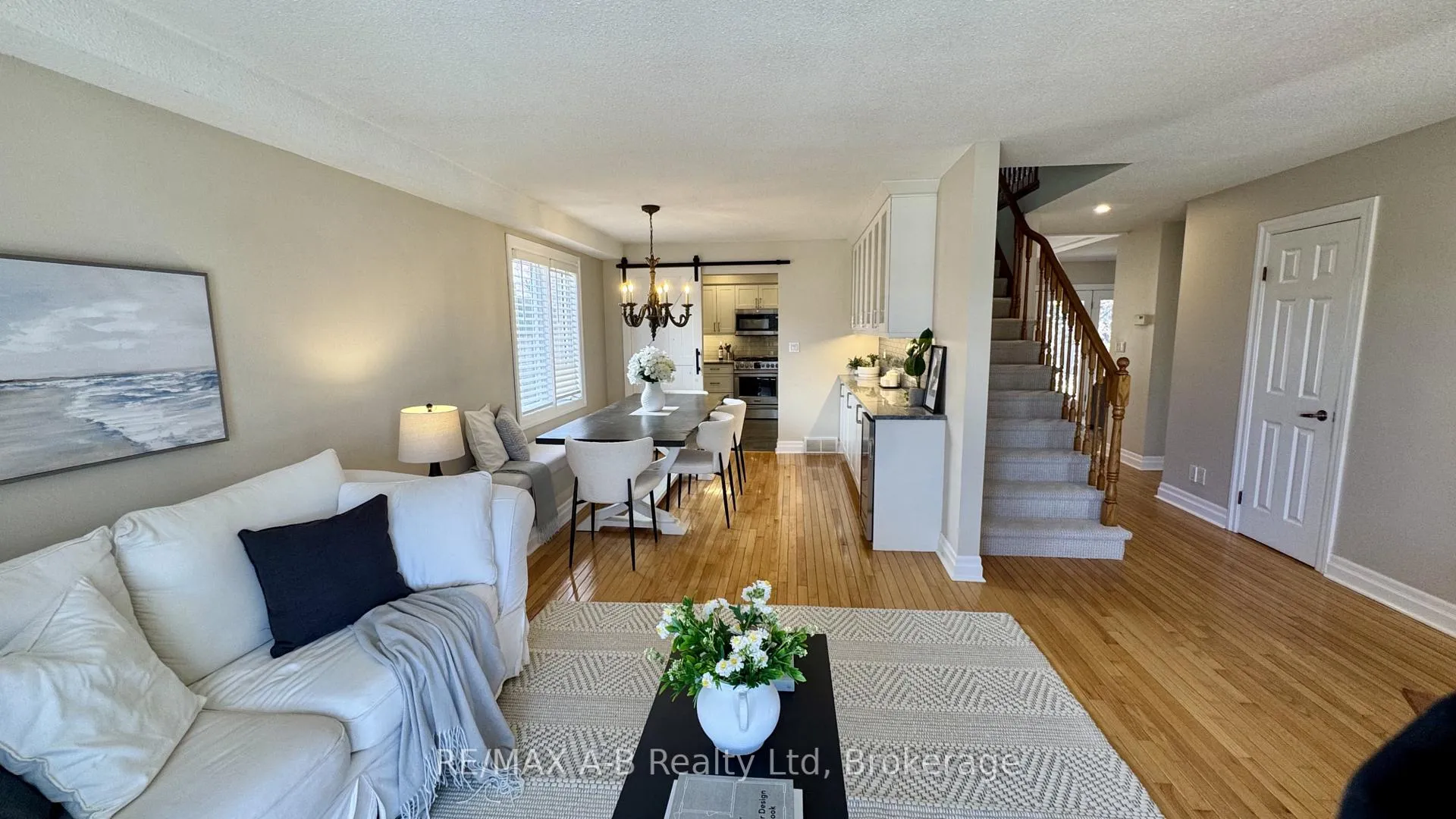 Photo 8 of 86 Freeland Drive, Stratford — HOMEH