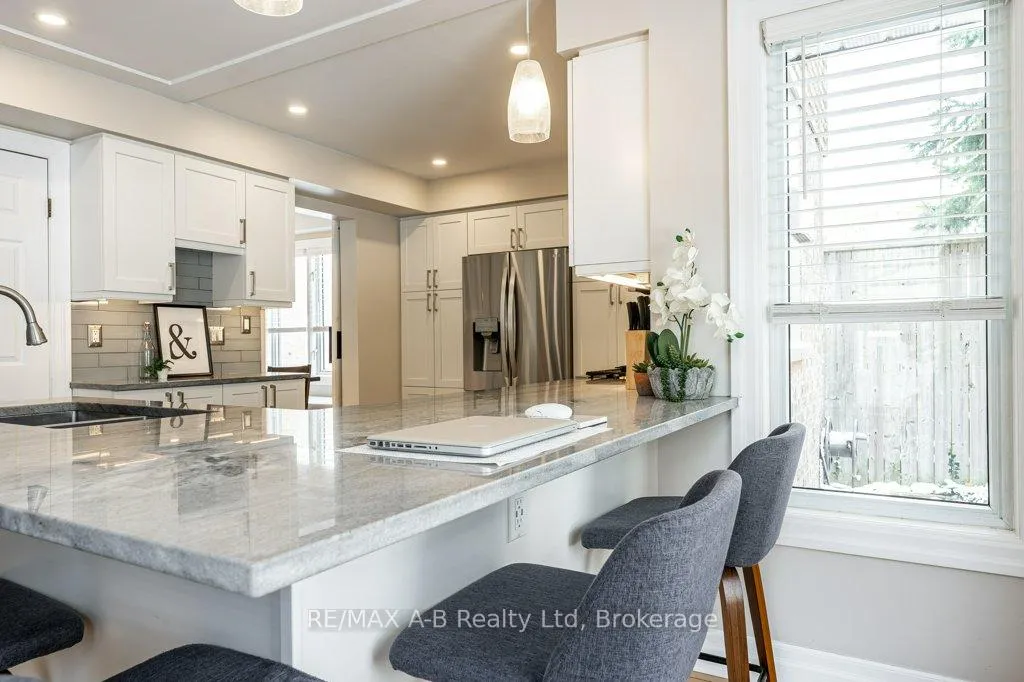 Photo 13 of 86 Freeland Drive, Stratford — HOMEH