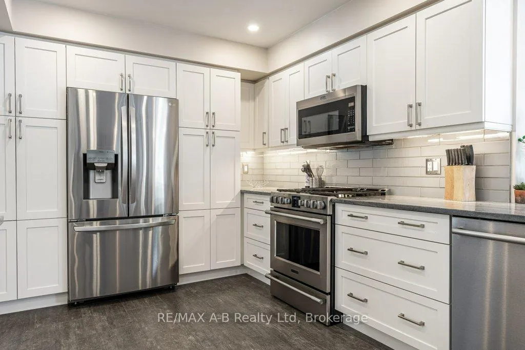 Photo 17 of 86 Freeland Drive, Stratford — HOMEH