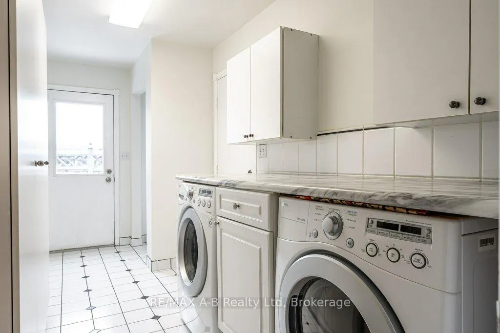 Photo 23 of 86 Freeland Drive, Stratford — HOMEH