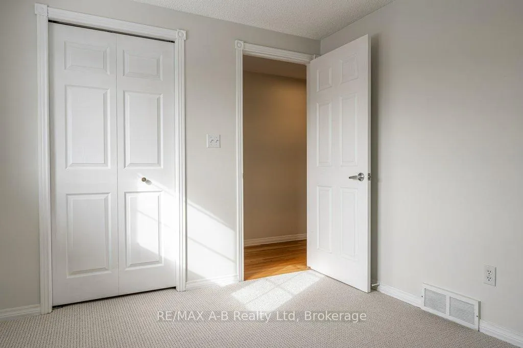 Photo 27 of 86 Freeland Drive, Stratford — HOMEH