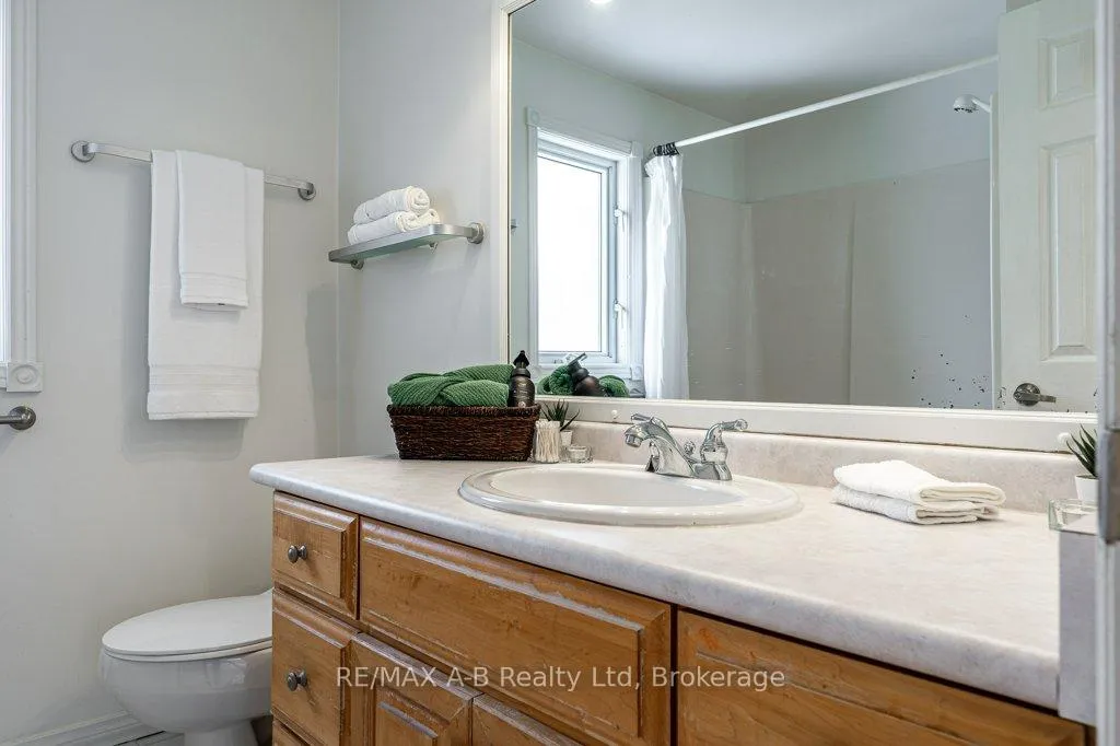Photo 30 of 86 Freeland Drive, Stratford — HOMEH