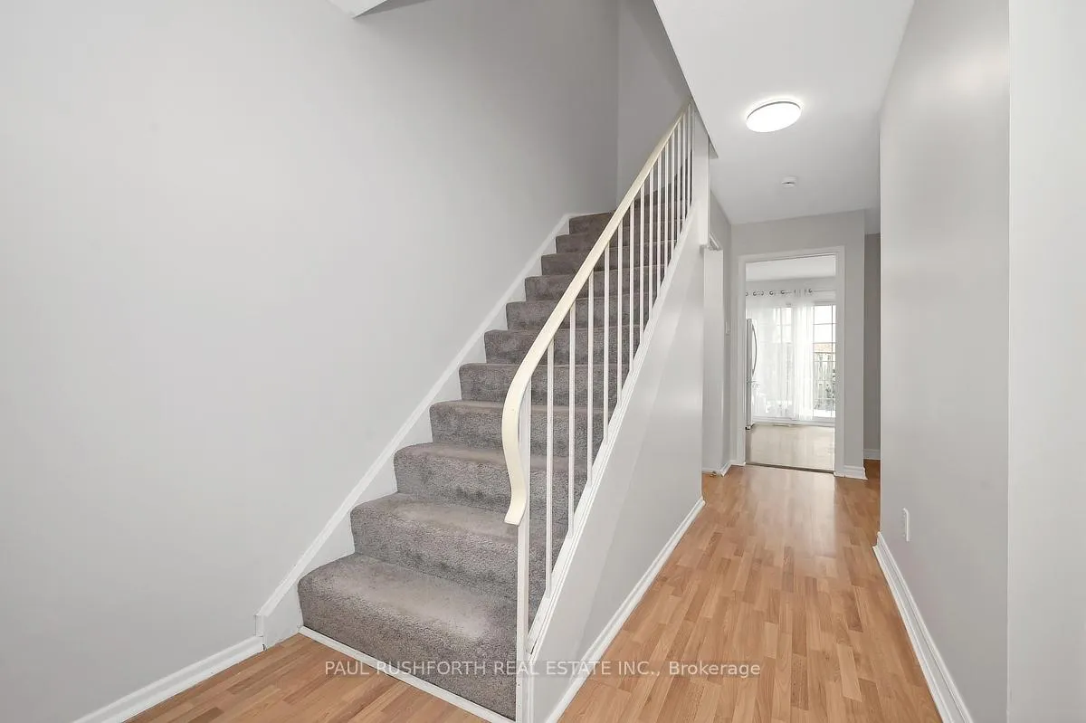 Photo 4 of 1107 Meadowlands Drive, Ottawa, Carleton Square — HOMEH