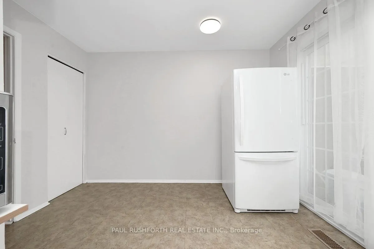 Photo 14 of 1107 Meadowlands Drive, Ottawa, Carleton Square — HOMEH