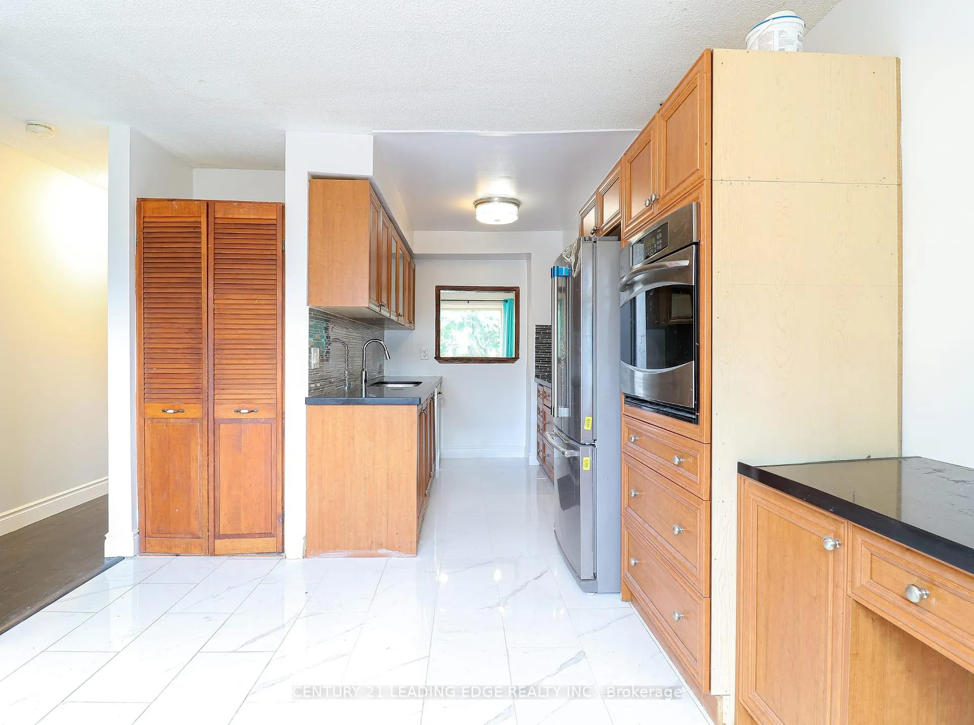 Photo 6 of Unit 2, 2 Carleton Place, Brampton, Bramalea West Industrial — HOMEH