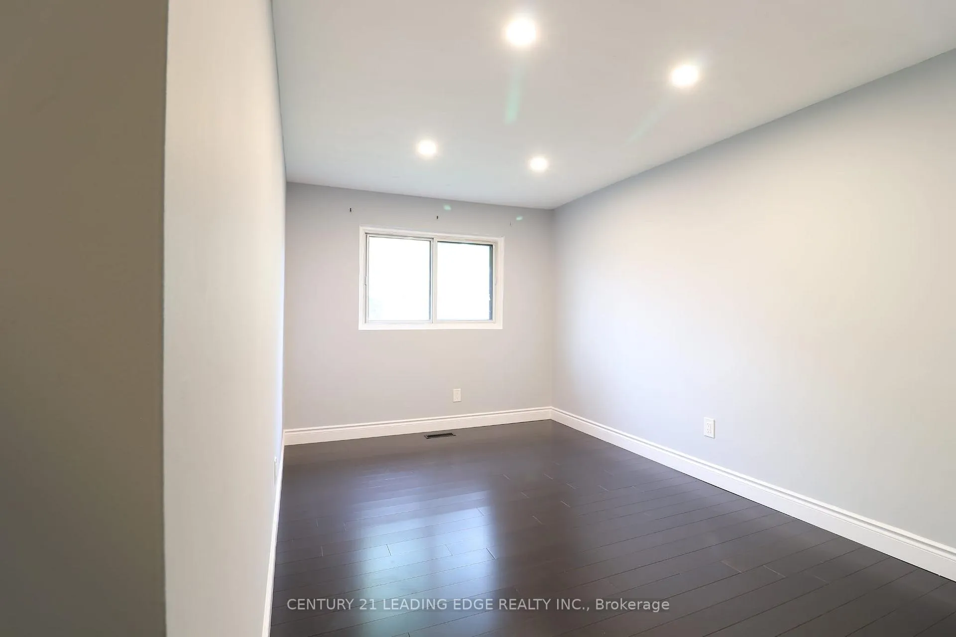 Photo 13 of Unit 2, 2 Carleton Place, Brampton, Bramalea West Industrial — HOMEH